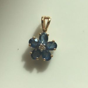 Sapphire 14k gold Pendant